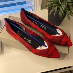 Rothy’s pointed toe flats. Red camouflage. Size 7.5.